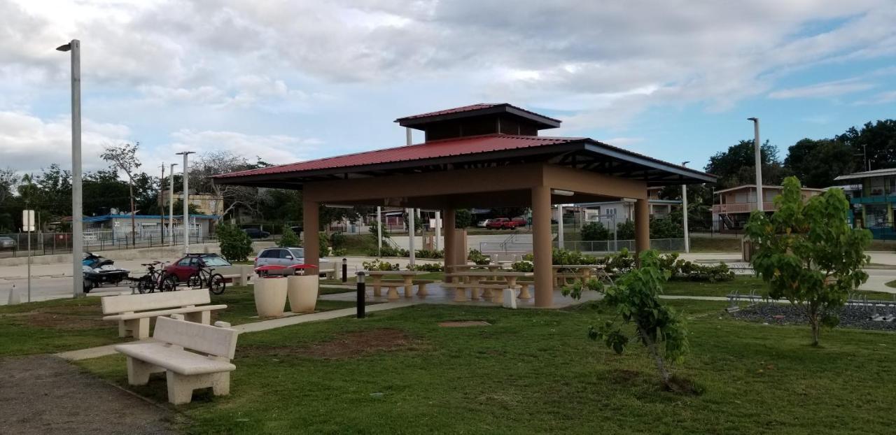 Luichy'S Seaside Hotel At Playa El Combate Exterior photo